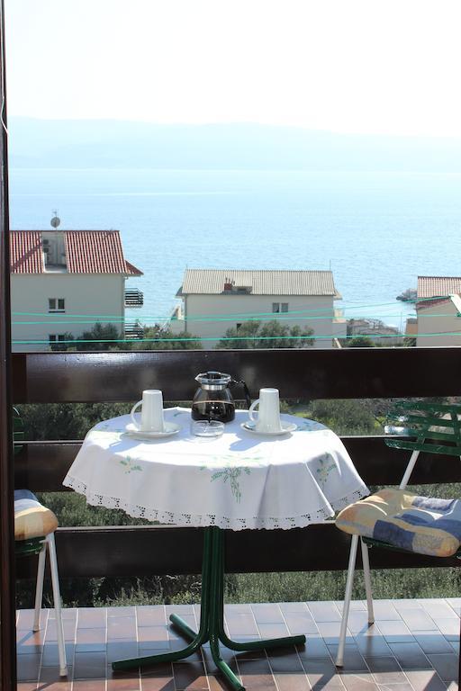 Apartments Petrada Omiš Esterno foto